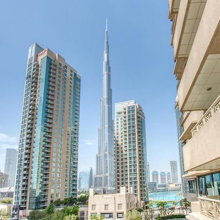 Maison Privee - Radiant Urban Retreat With Iconic Burj Khalifa Vws Dubai Esterno foto