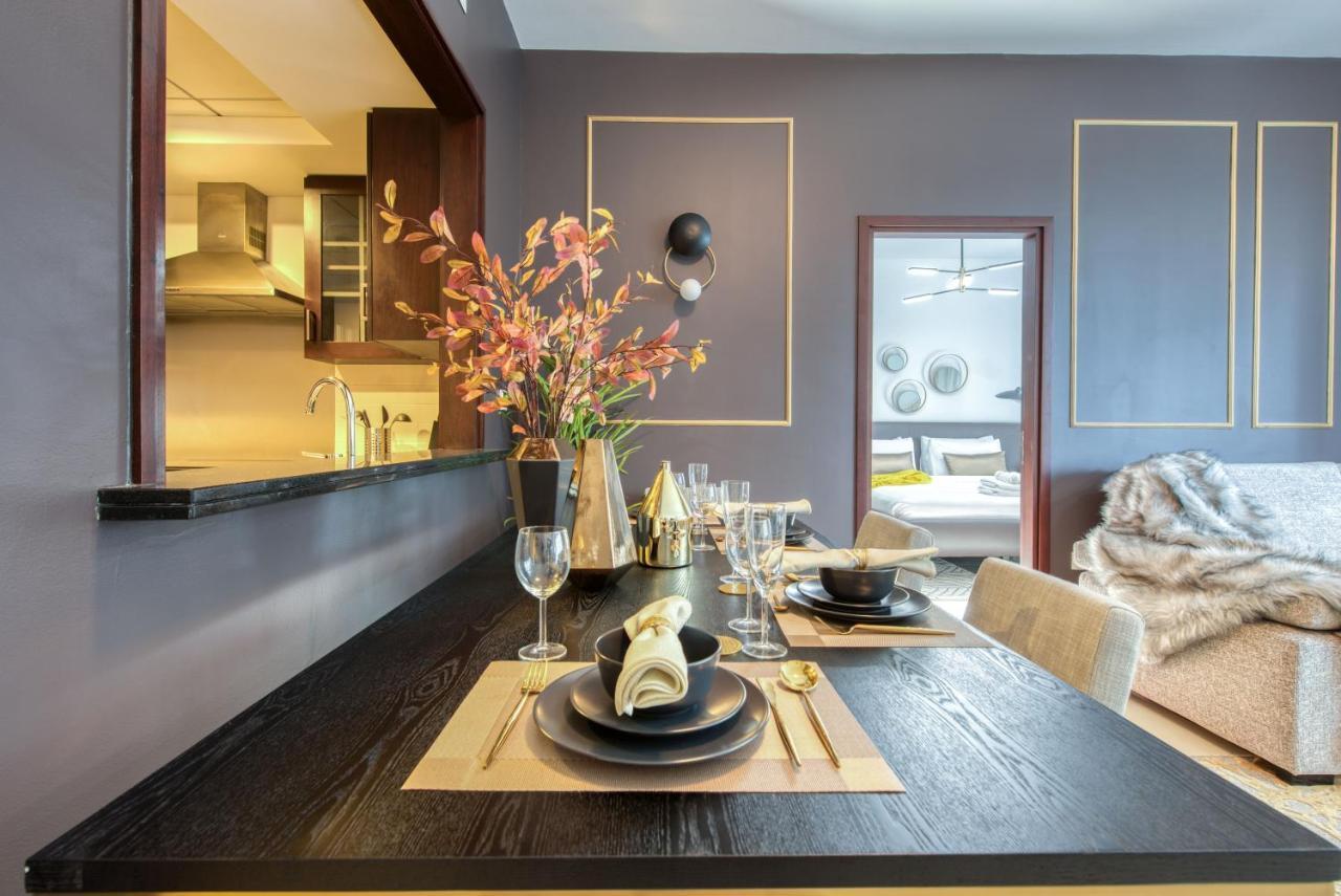 Maison Privee - Radiant Urban Retreat With Iconic Burj Khalifa Vws Dubai Esterno foto