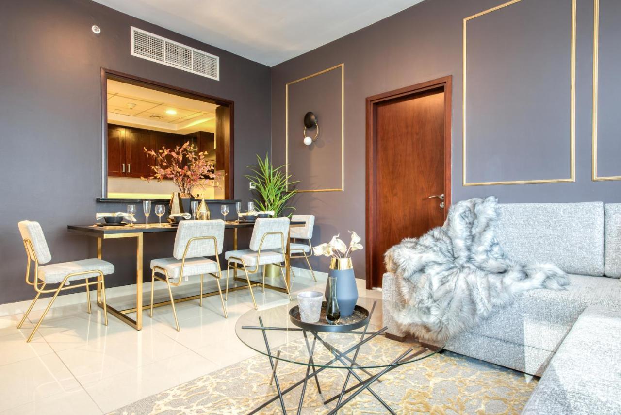 Maison Privee - Radiant Urban Retreat With Iconic Burj Khalifa Vws Dubai Esterno foto
